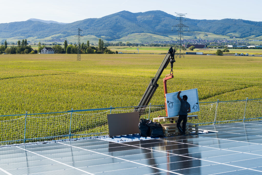 Installation de panneaux photovoltaïques sur toiture