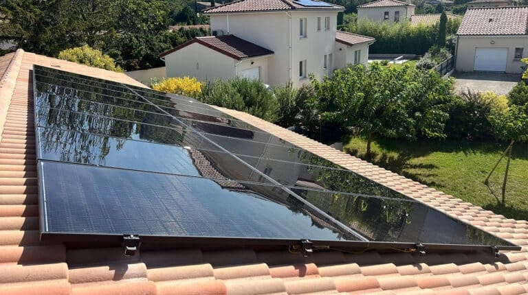 Voltec Solar et ECOinfos Énergies Renouvelables : un partenariat au service de la visibilité et de la filière solaire française 