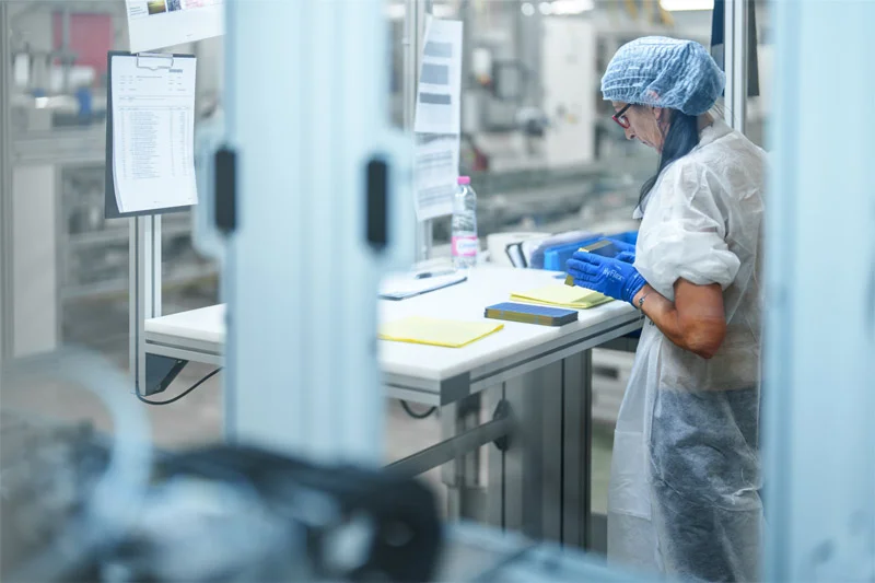 Projet IPVF STaFF : le tandem pérovskite-silicium peut-il révolutionner le photovoltaïque français ?